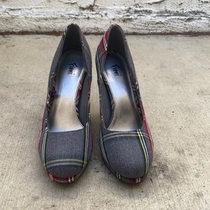Plaid heels